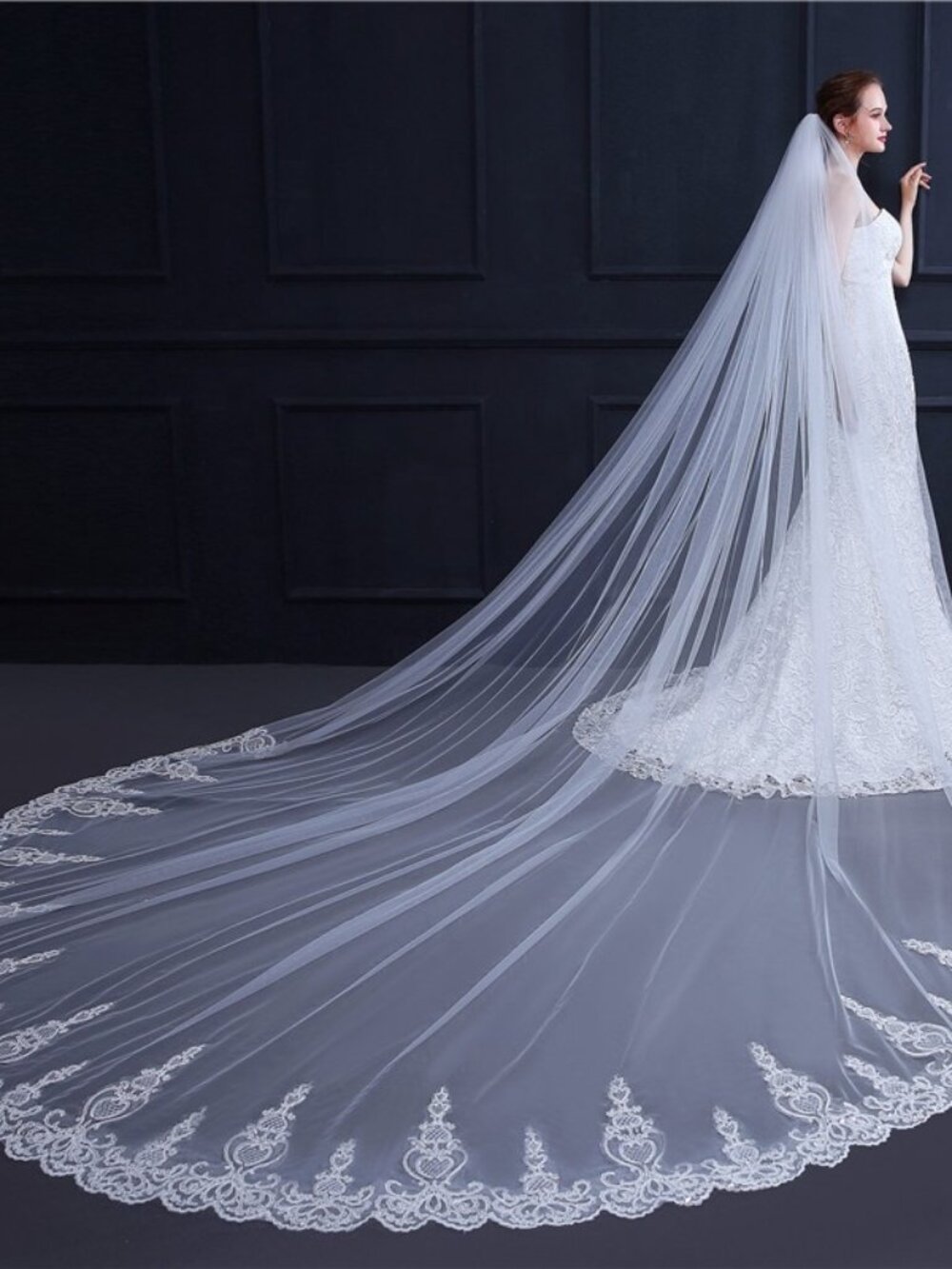 Ivory 3.5M x 3M Royal Cathedral Veil 1 Tier Sequined Lace Edge